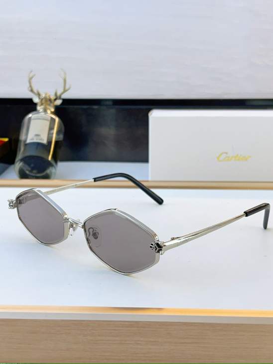 Picture of Cartier Sunglasses _SKUfw80914785fw
